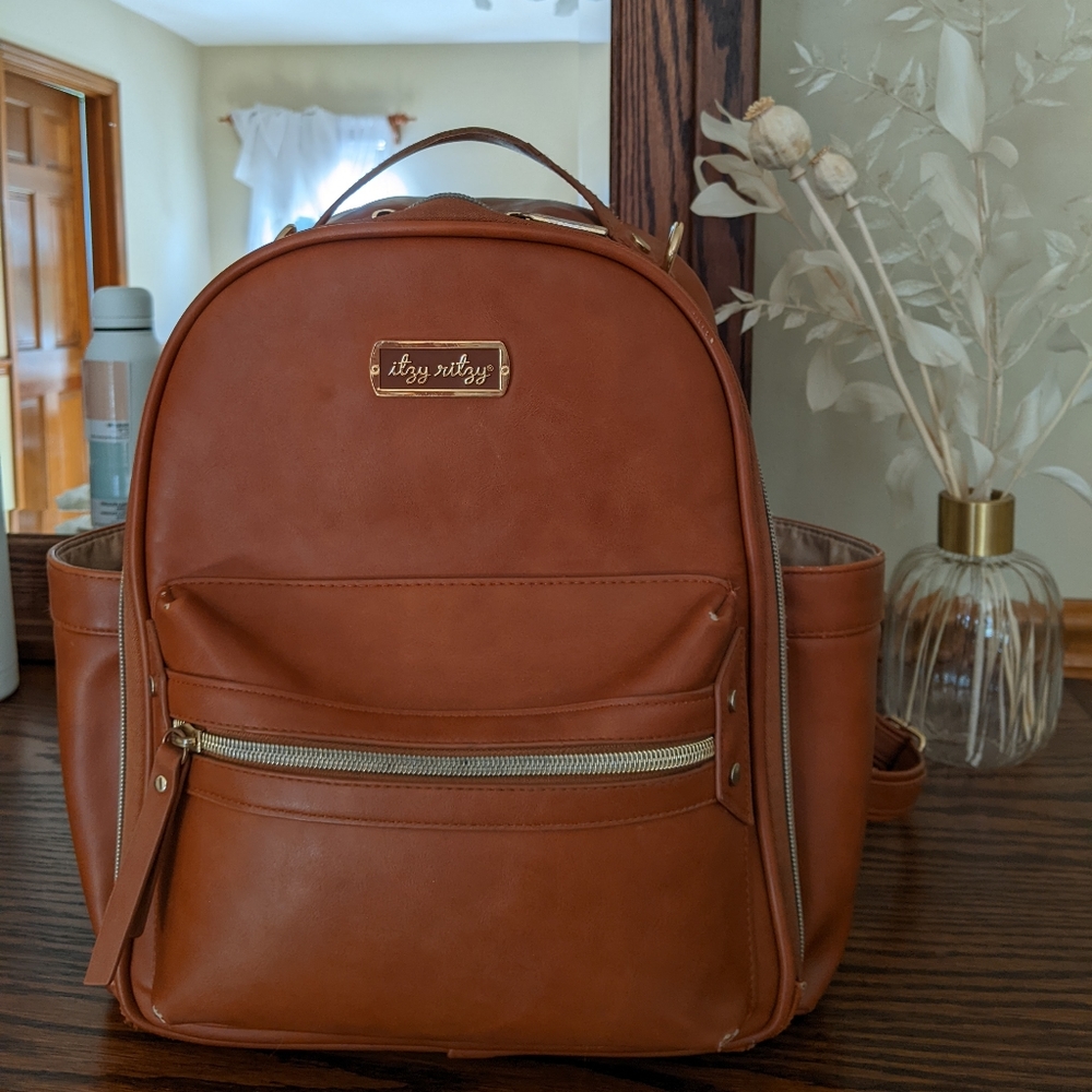 Itzy ritzy  brown diaper bag backpack
